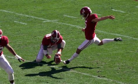 File:Jeremy Shelley kicking for Alabama.jpg - Wikimedia Commons