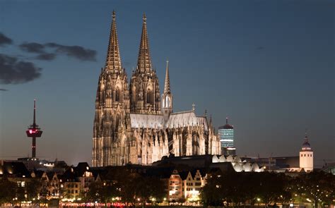 Cologne Cathedral, Still Stands Proudly on The Bombing of WW2 - Traveldigg.com