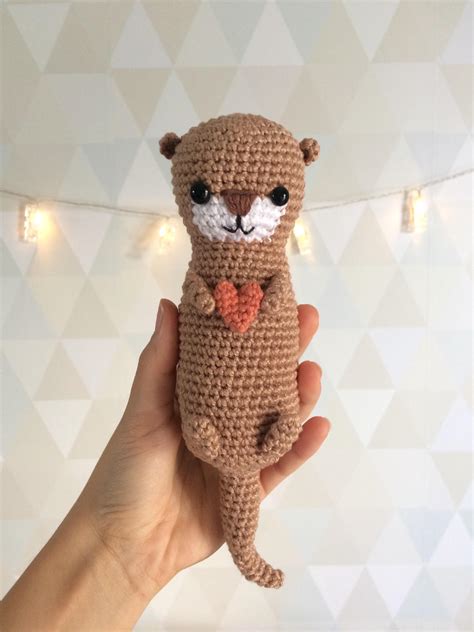 I made this crochet Otter last week :) : r/Otters