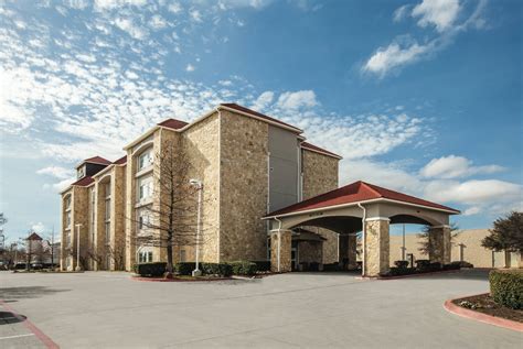 La Quinta Inn & Suites by Wyndham Mansfield TX | Mansfield, TX Hotels