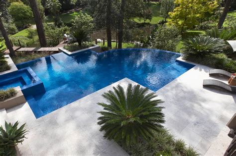 How to build your own pool on a sloped land? - InnoDez