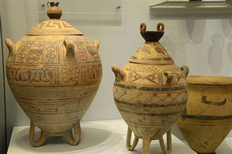 Minoan Pottery - Caskets | Knossos | Pictures | Greece in Global-Geography