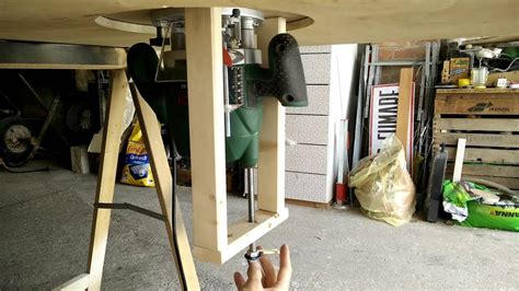 Ultra cheap plunge router table and lift! (Bosch POF 1200 AE) - YouTube