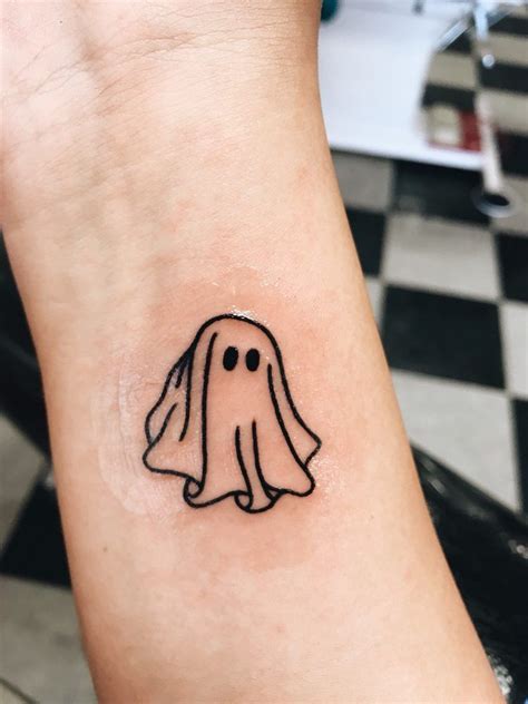 ghost tattoo Cute Little Tattoos, Small Tattoos For Guys, Small Tats, Small Henna Tattoos, Tatto ...