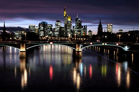 German economy shrinks 0.4% in fourth quarter, weak start to 2023 seen ...