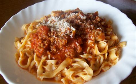 MACARONI GRILL RECIPES: Macaroni Grill Spaghetti Ragu alla Bolognese