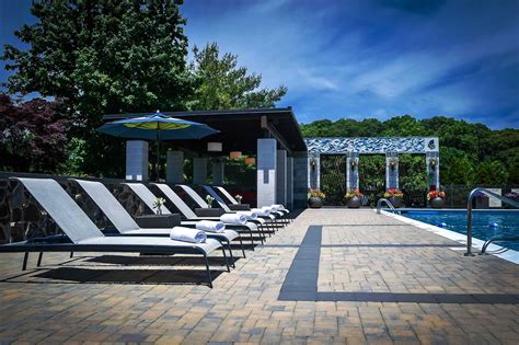 Amenities & Poolscape | Hotel Pool at Indigo East End | Long Island, NY