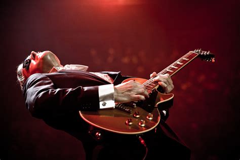 Joe Bonamassa Announces Additional 2023 U.S. Tour Dates - V13.net