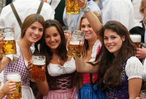 Oktoberfest Girls | Beer girl, Oktoberfest, Beer
