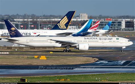 HZ-AK40 Saudi Arabian Airlines Boeing 777-3FGER Photo by Richard Toft ...