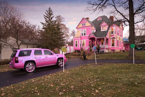 This Wisconsin Airbnb is a Real Life Pink Barbie Dream House