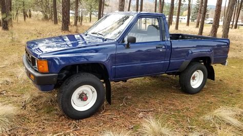 88k Original Miles: 1985 Toyota Hilux 4×4 Pickup | Barn Finds