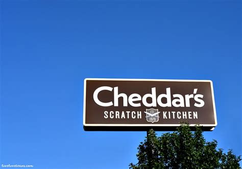 Cheddar's Scratch Kitchen Review + $50 Gift Card Giveaway