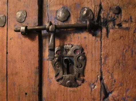 Old Door Lock Knobs And Knockers, Door Knobs, Black Door Handles ...