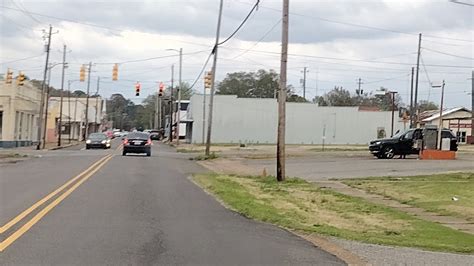 🏚️ Aliceville Alabama 🏚️... small-town country hood with some history ...