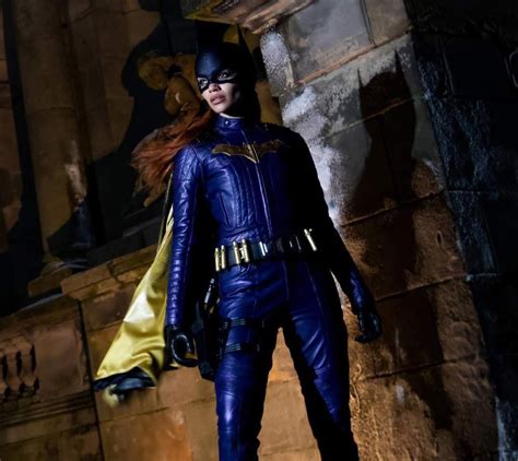 Leslie Grace Debuts Stunning Comics-Accurate Batgirl Costume | Geek Culture