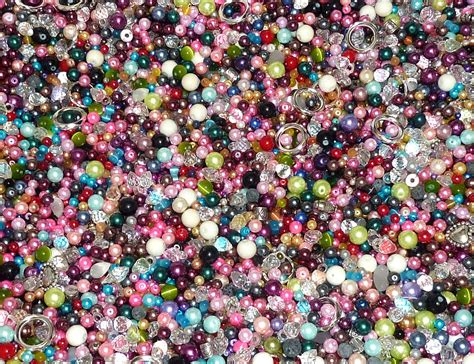 Assorted Beads - Crafting, DIY Projects, Beading Jewelry Kit - 3/4 lb beads - Loose - Walmart ...