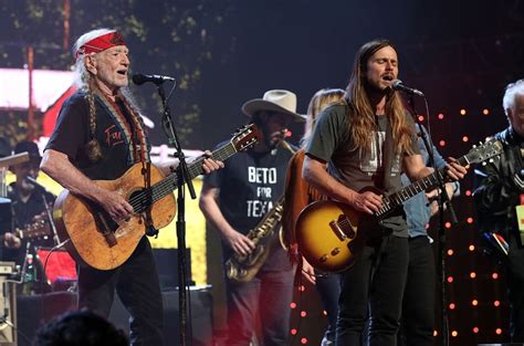 Willie Nelson Talks 'Vote 'Em Out' Song at Farm Aid 2018 | Billboard