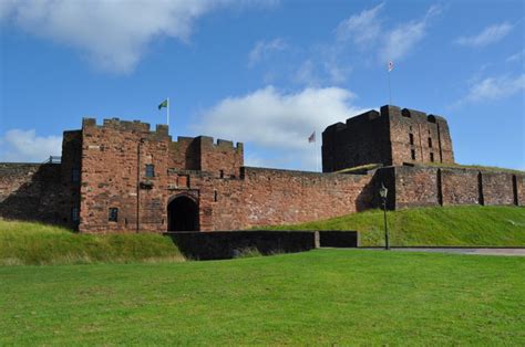 Carlisle Castle © Ashley Dace cc-by-sa/2.0 :: Geograph Britain and Ireland