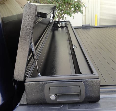 Truck Covers USA CRJR443 Junior Size Toolbox And Hard Retractable Roll-Up Tonneau Cover ...