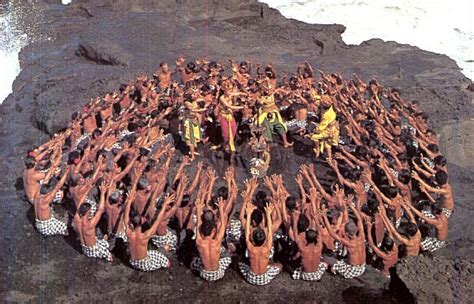 Tari Kecak | Tarian Tradisional Bali