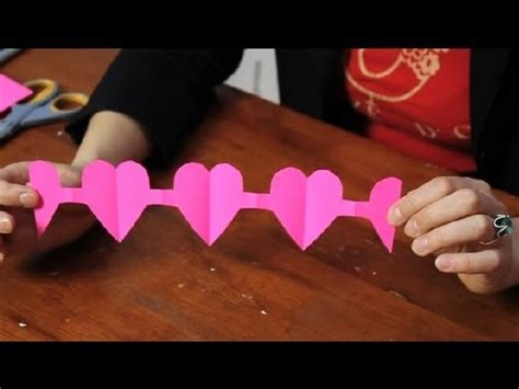 Tutorial for a Paper Heart Chain : Valentine's Day Crafts - YouTube