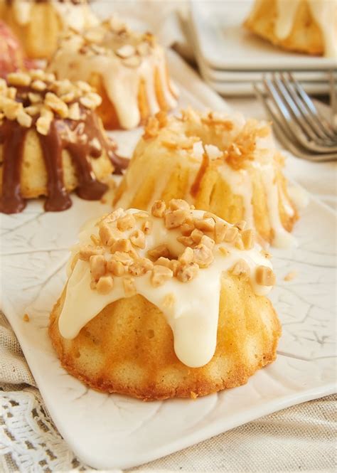 Mini Cream Cheese Pound Cakes - Bake or Break