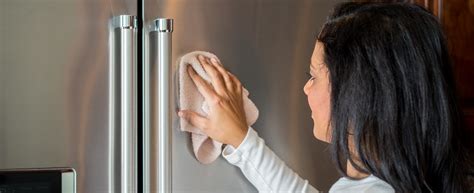 Best Cleaning Tips for High End Refrigerators | DeserTech Appliance