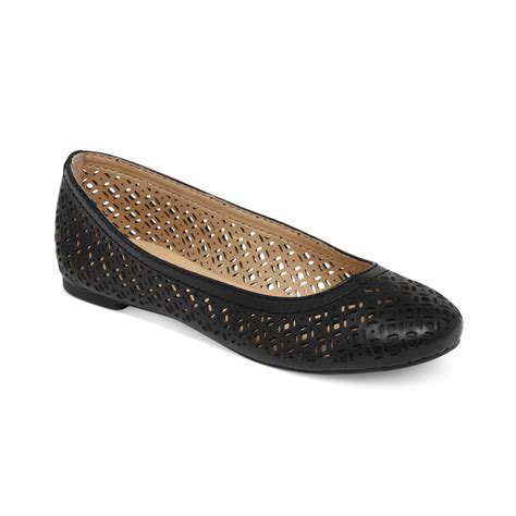 Lucky Brand Eastly Laser Cut Flats in Black | Lyst