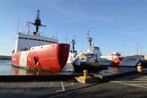 USCGC Polar Star Departs for Antarctica Resupply | Defense Media Network