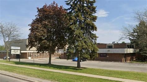 Scarborough High School Back Open After A Student Was Stabbed & This Has Happened Before - Narcity