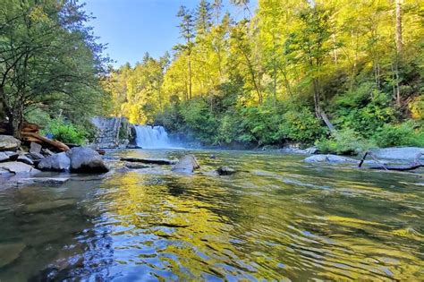 THE Cades Cove waterfalls hike to do in the Smoky Mountains: Abrams ...