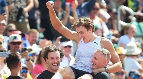 Armand Duplantis sets pole vault world record at the Prefontaine ...