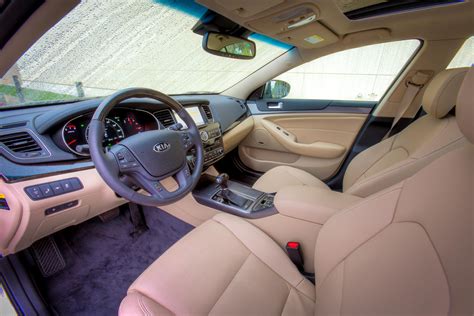 2022 Kia Cadenza Interior