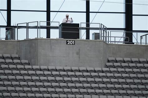 Raiders owner treats over 12,000 Allegiant Stadium construction crew ...