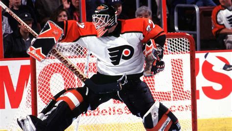 Remeber this guy? Ron Hextall, only goalie with scoring 2 goals as a goalie. #philadelphia # ...