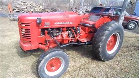 IH 300 Utility Tractor 1955...Walk Around, 1st Day - YouTube