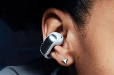 Bose is Set to Unveil New Open-Ear Clip Headphones