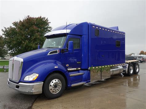 Kenworth T680 :: ARI Legacy Sleepers