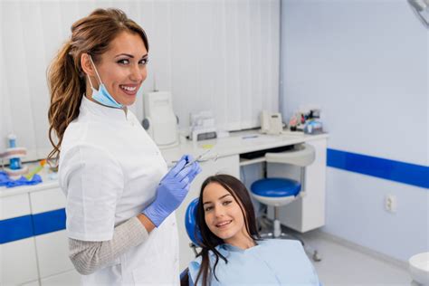 Endodontist vs. Dentist: When Is a Root Canal Specialist Needed?