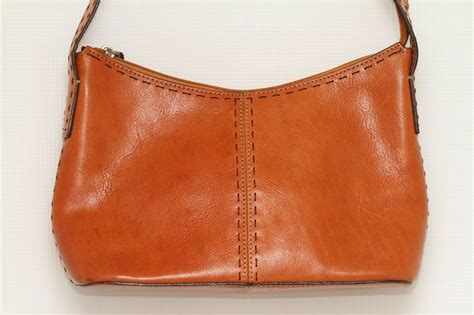 Fossil ZB9092 Brown Leather Purse | Leather women, Brown leather purses ...