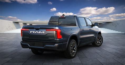 RAM 1500 REV 229-kWh Battery Pack May Weigh More Than the Hummer EV's - autoevolution