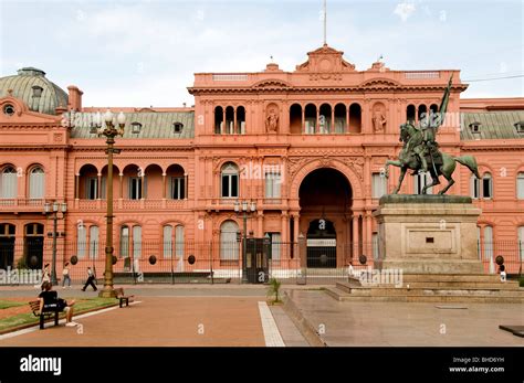 Argentina casa rosada hi-res stock photography and images - Alamy