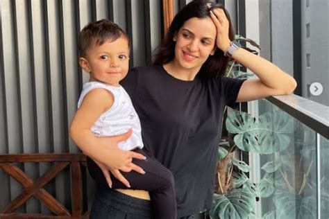 Natasa Stankovic Chills with Baby Agastya at Home as Hardik Pandya ...