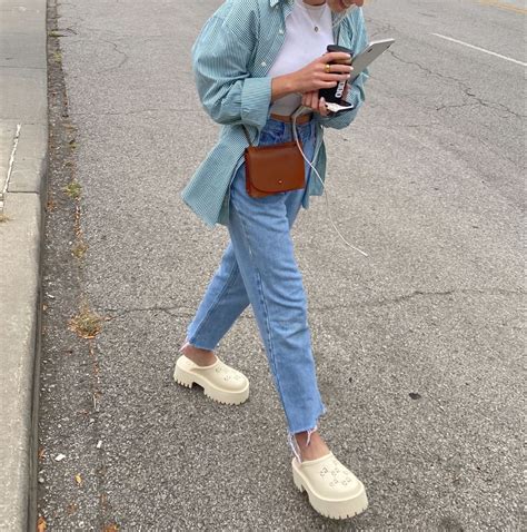 clog outfit ideas ! | Clog outfit, Platform mules outfit, Platform ...