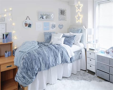 SO COZY | Blue room decor, Dream dorm room, College bedroom decor