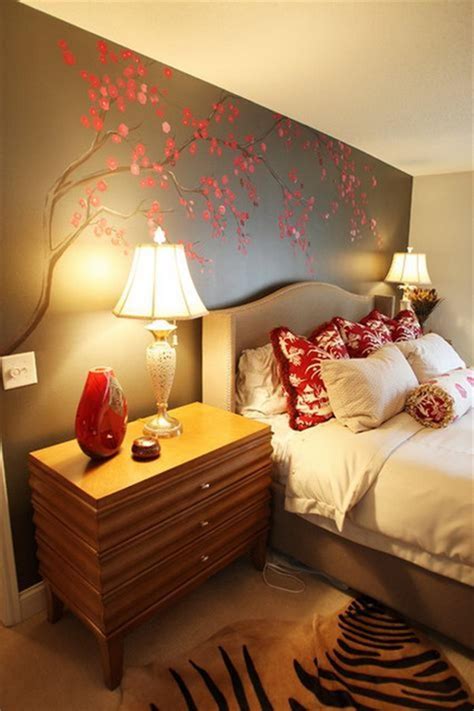30 Romantic Cozy Master Bedroom Decorating Ideas 2019 16 | Master bedroom wall decor, Wall decor ...
