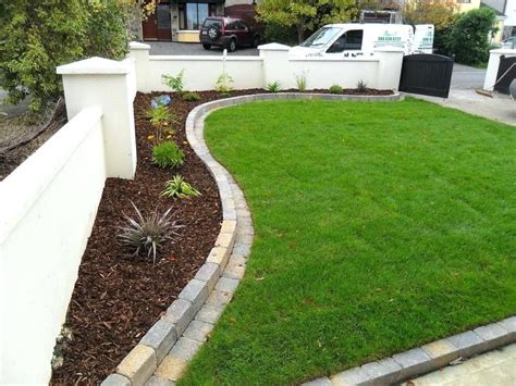 white cheap house gardens solutions lawns landscape edging ideas kerbing prices | Backyard ...