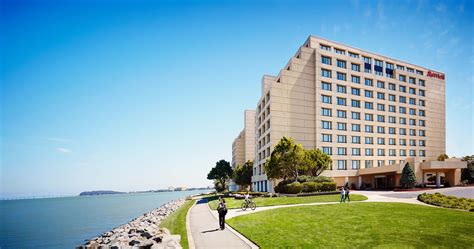 Offering a great location with great views of the San Francisco Bay to all types of travelers ...