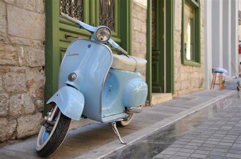 Baby Blue Vespa | Vespa, Pink vespa, Vespa vintage